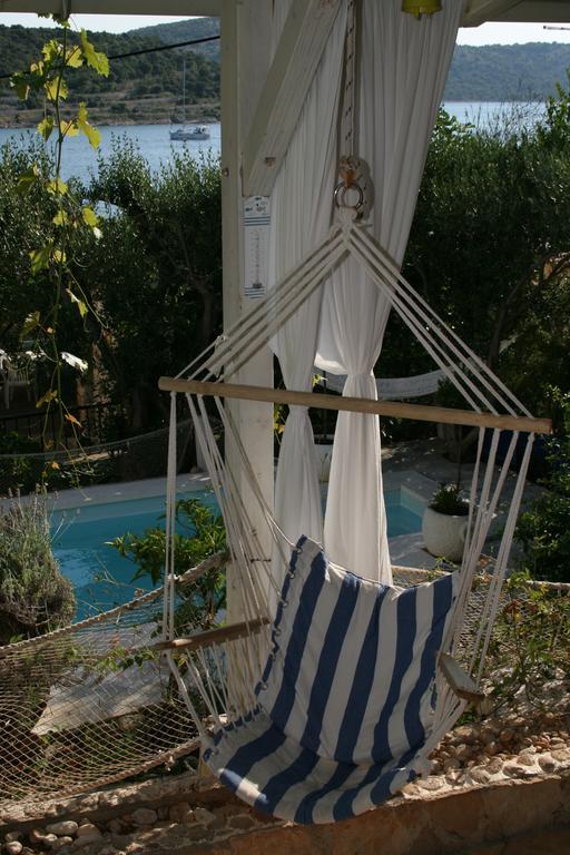 Apartments Mediterraneo Kaprije Bagian luar foto