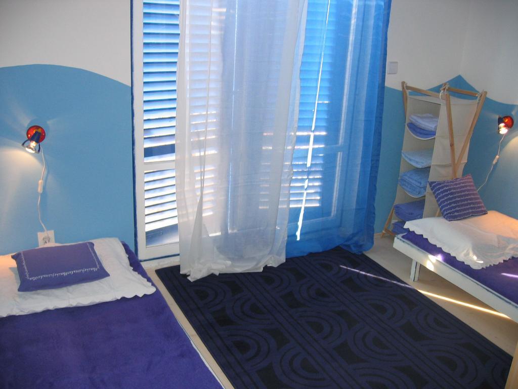 Apartments Mediterraneo Kaprije Bagian luar foto