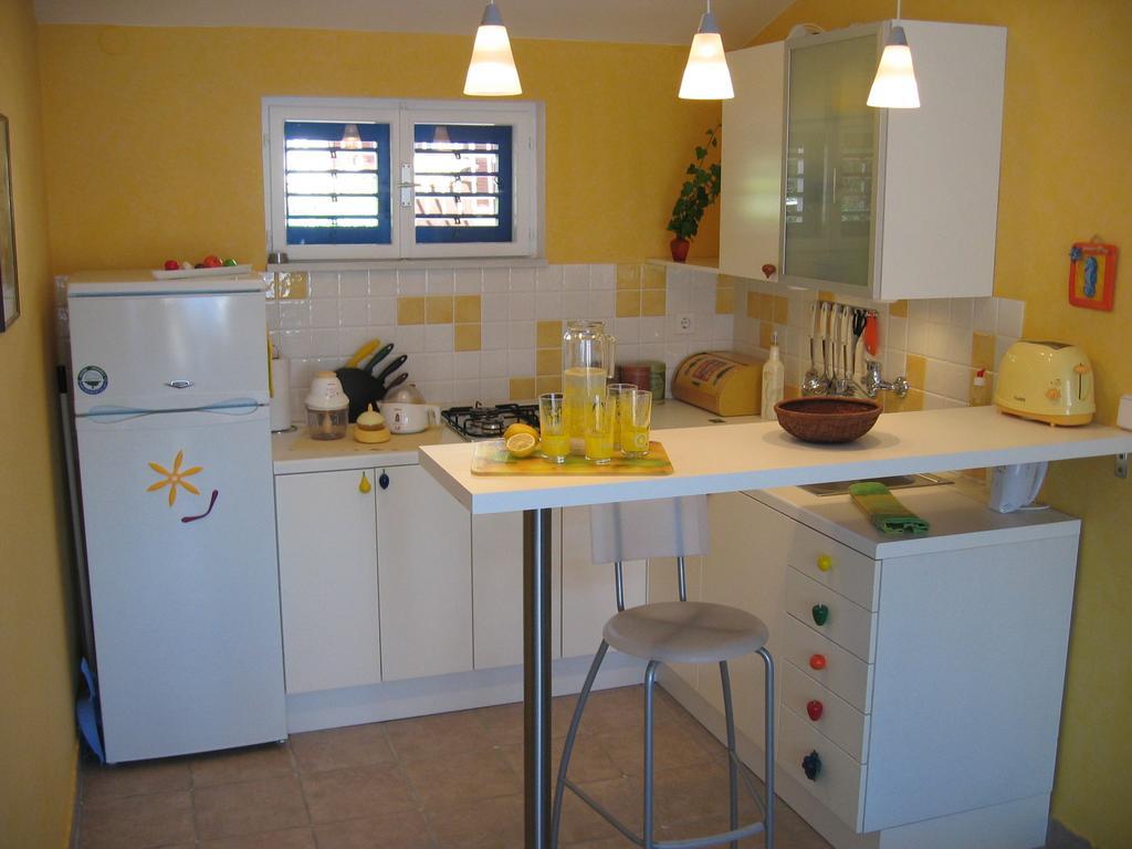 Apartments Mediterraneo Kaprije Bagian luar foto